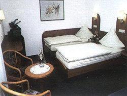 Hotel Zur Eisenbahn Rodgau Habitación foto